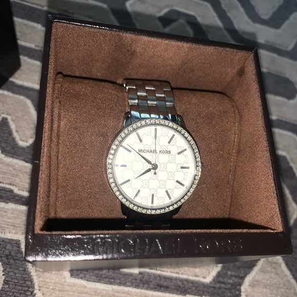 Michael Kors watch - Picture 6 of 12